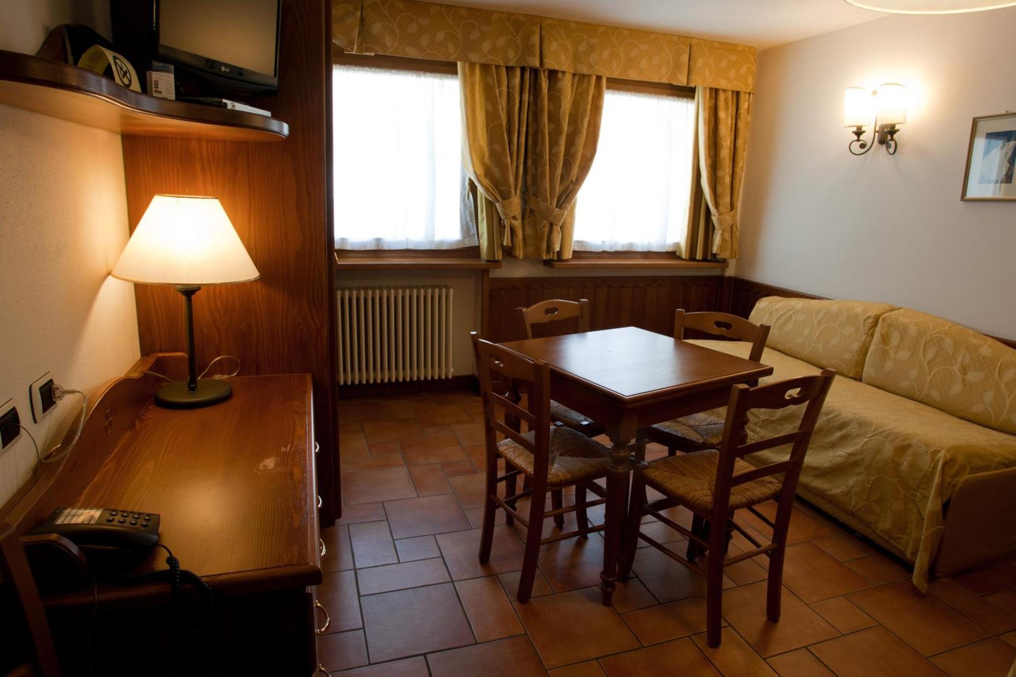Residence Le Grand Chalet Courmayeur Zewnętrze zdjęcie