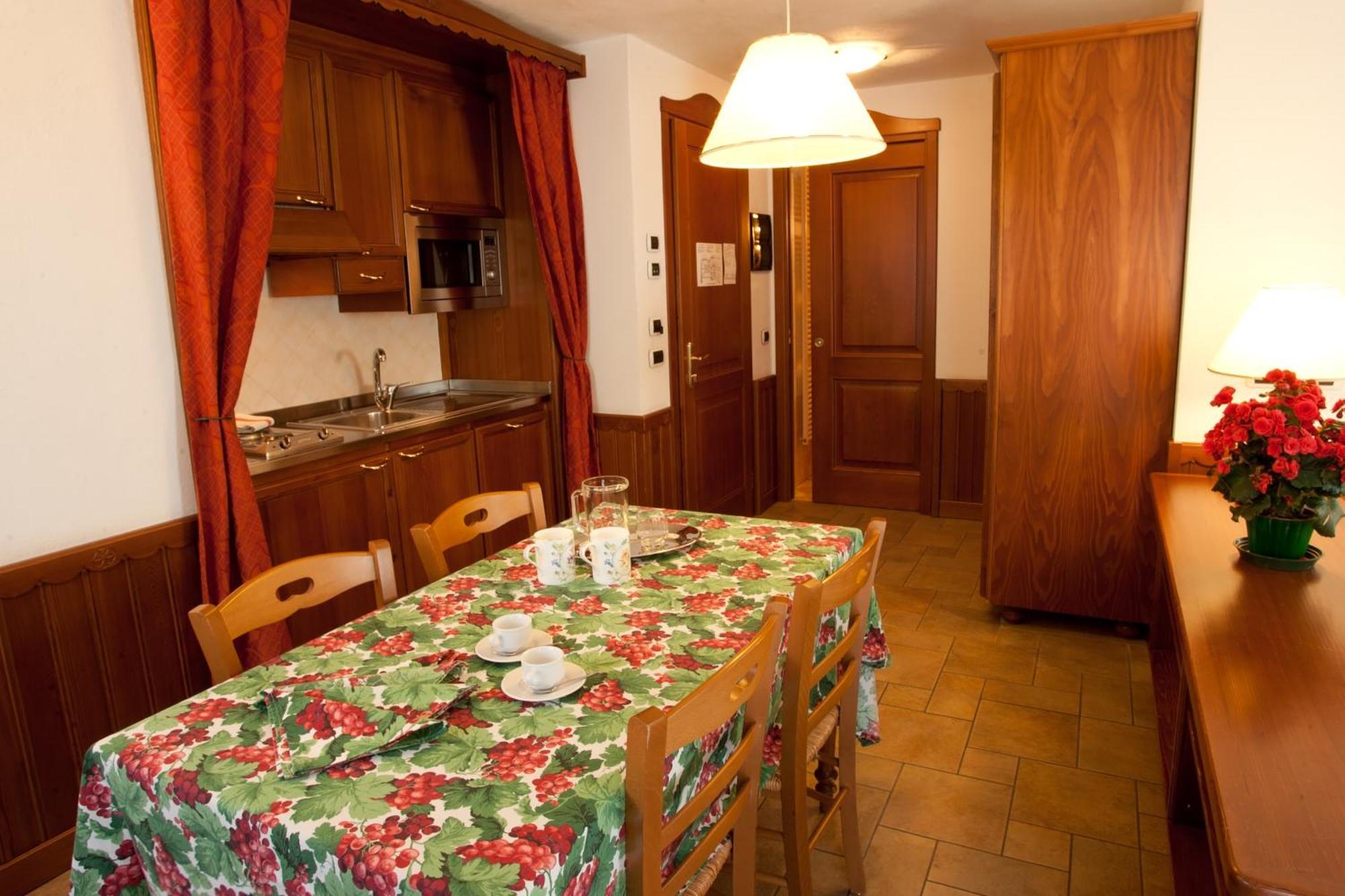 Residence Le Grand Chalet Courmayeur Zewnętrze zdjęcie