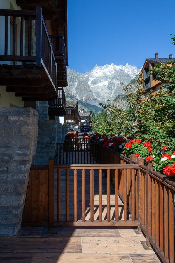 Residence Le Grand Chalet Courmayeur Zewnętrze zdjęcie